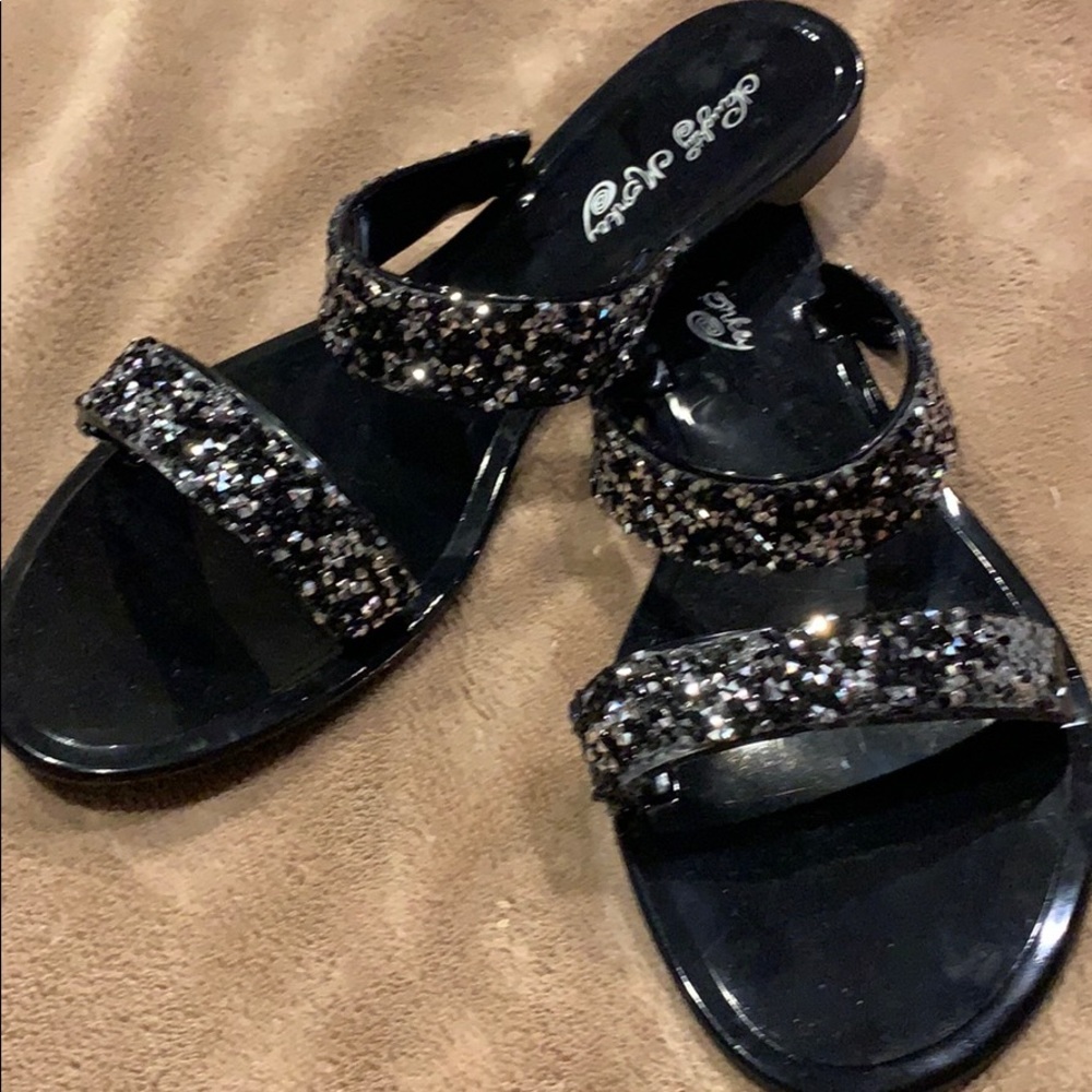 Black sparkle sandals. Size  10 NWOB   SO CUTE!